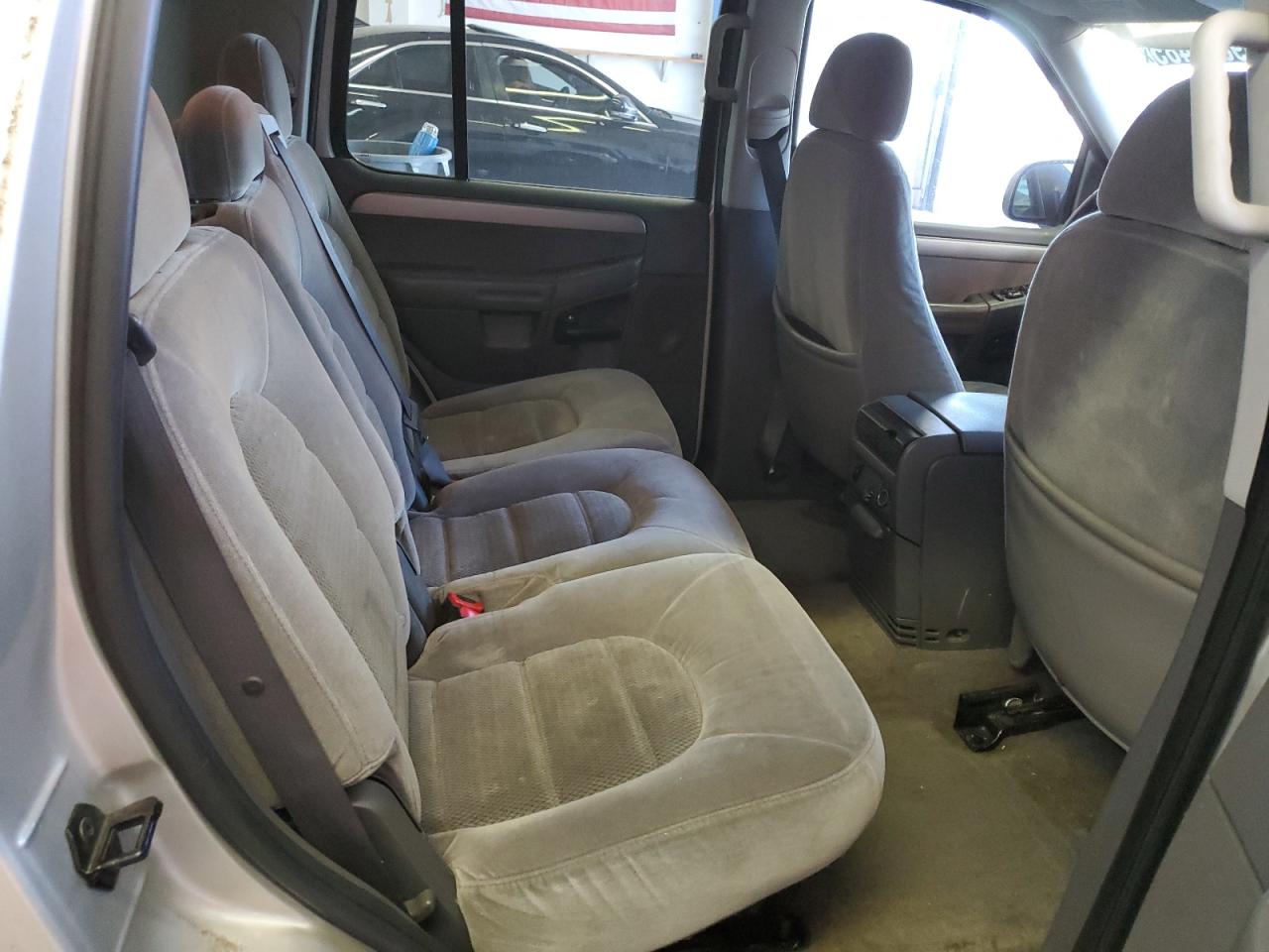 2004 Ford Explorer Xlt VIN: 1FMZU73W24UB80323 Lot: 69844485