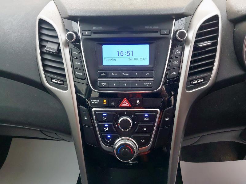 2015 HYUNDAI I30 SE