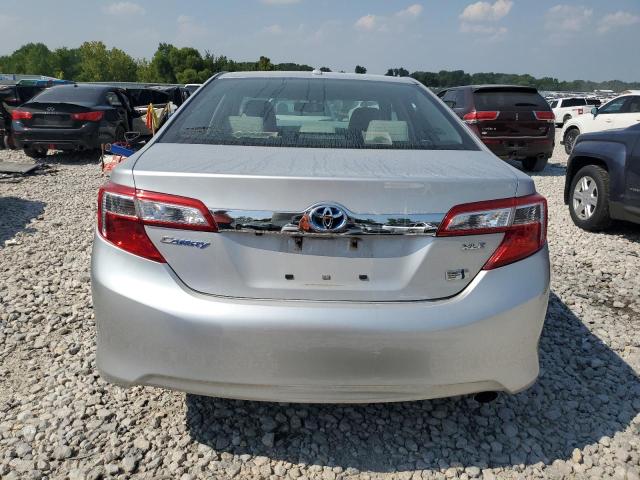  TOYOTA CAMRY 2013 Srebrny