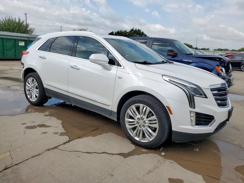  CADILLAC XT5 2017 White