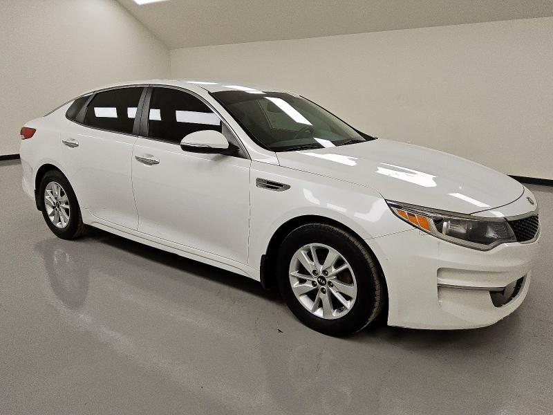 KIA OPTIMA 2016 Белы