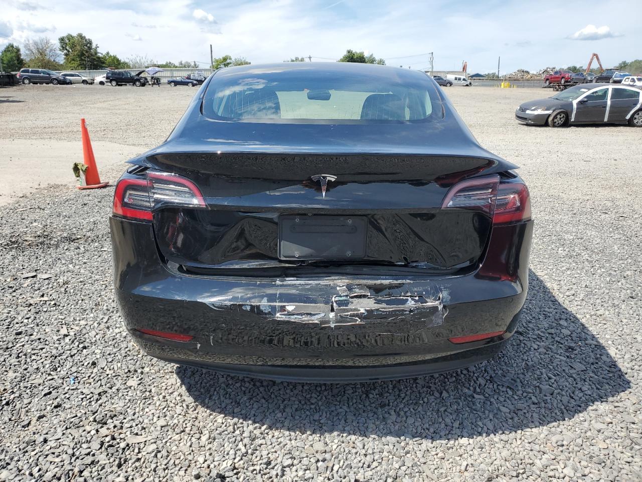 2019 Tesla Model 3 VIN: 5YJ3E1EA7KF484226 Lot: 70694695