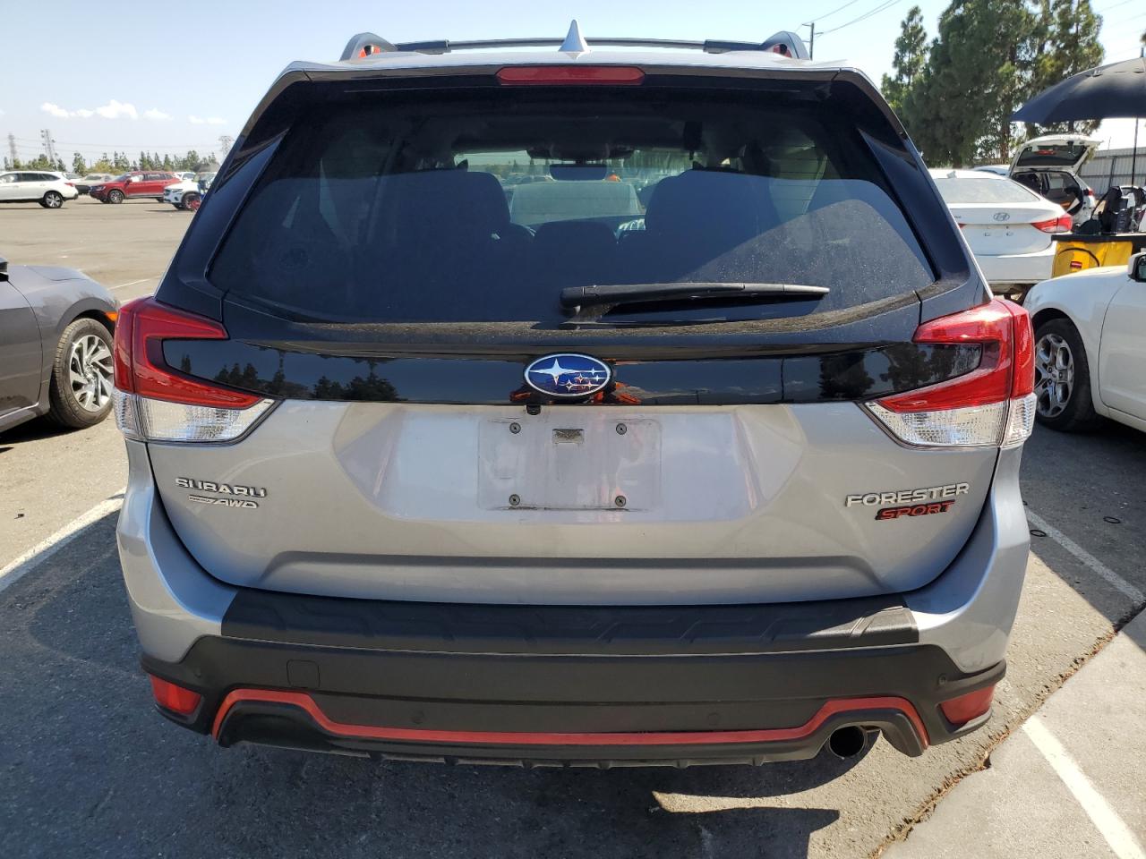 2022 Subaru Forester Sport VIN: JF2SKAJC9NH437653 Lot: 70527255