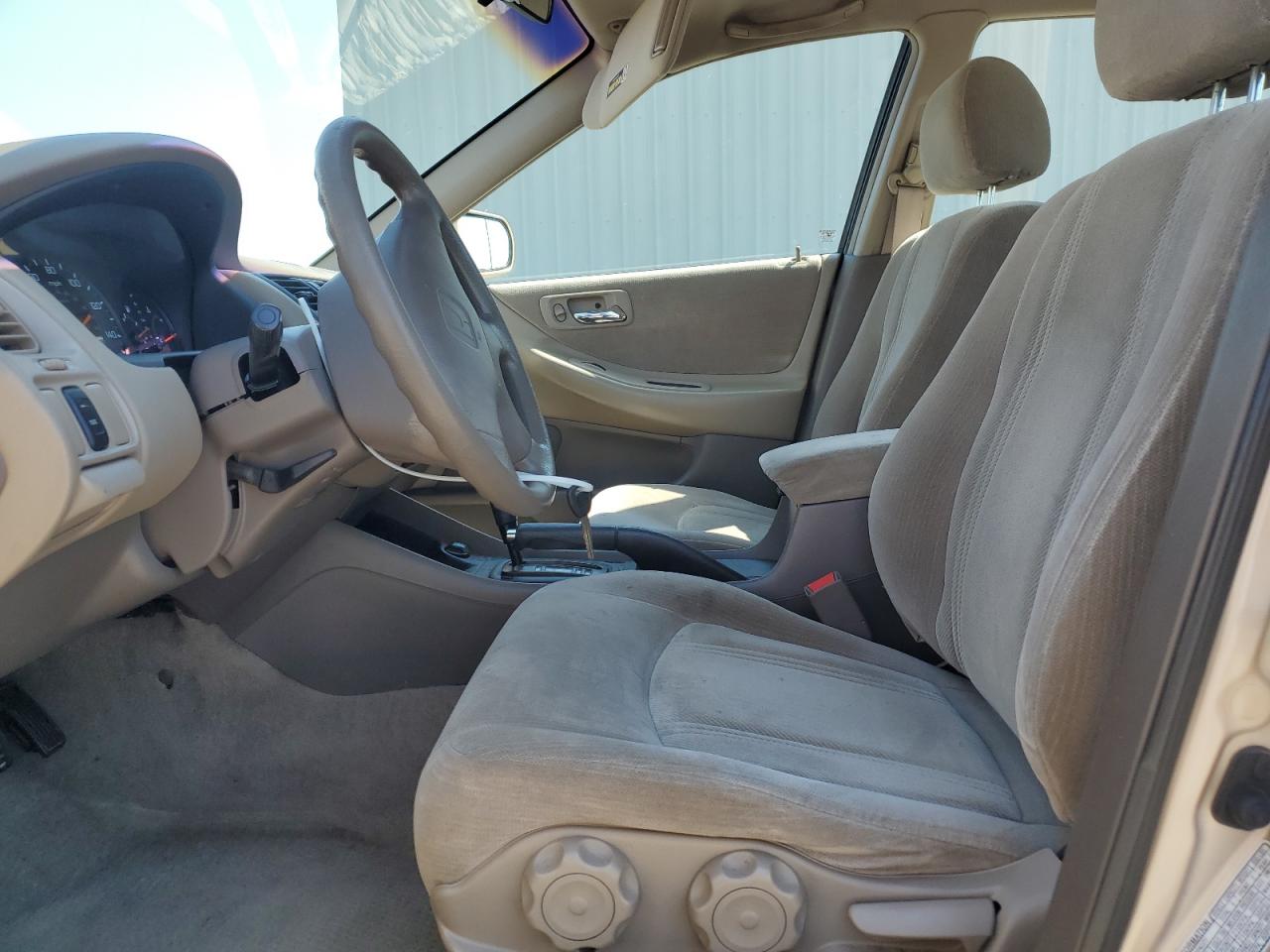 2000 Honda Accord Lx VIN: 1HGCG5648YA044898 Lot: 70706415