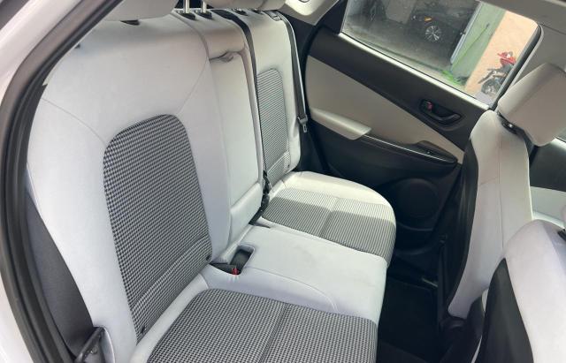  HYUNDAI KONA 2022 Silver