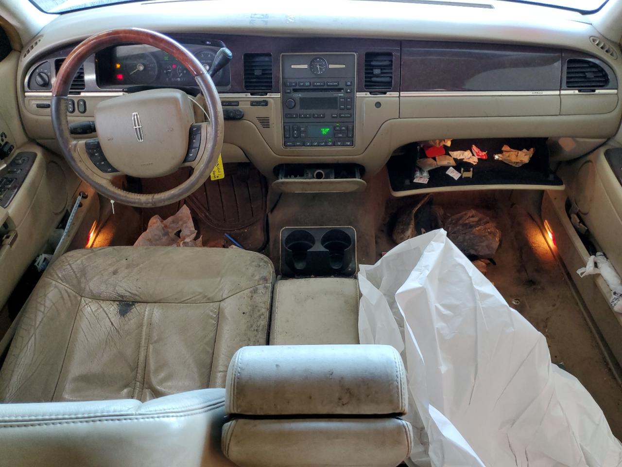 2008 Lincoln Town Car Signature Limited VIN: 2LNHM82V08X661969 Lot: 70637925