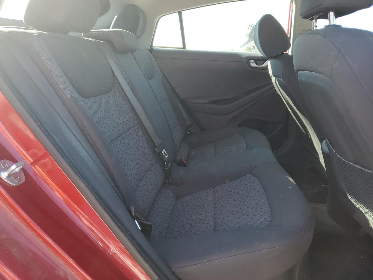 2019 Hyundai Ioniq Blue VIN: KMHC65LC8KU110154 Lot: 70656025