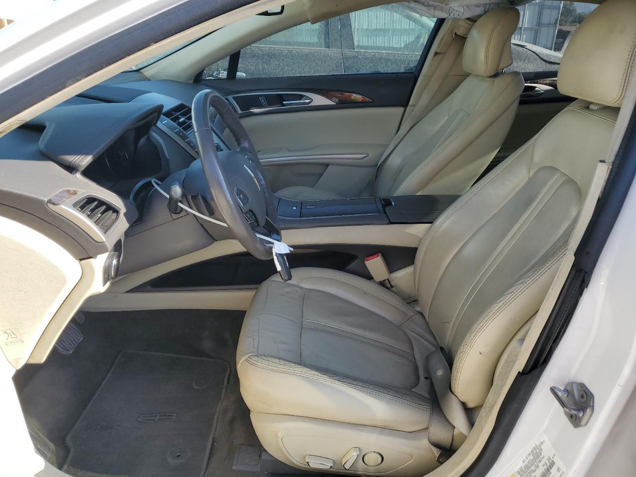 2014 Lincoln Mkz VIN: 3LN6L2GK2ER803058 Lot: 70325905