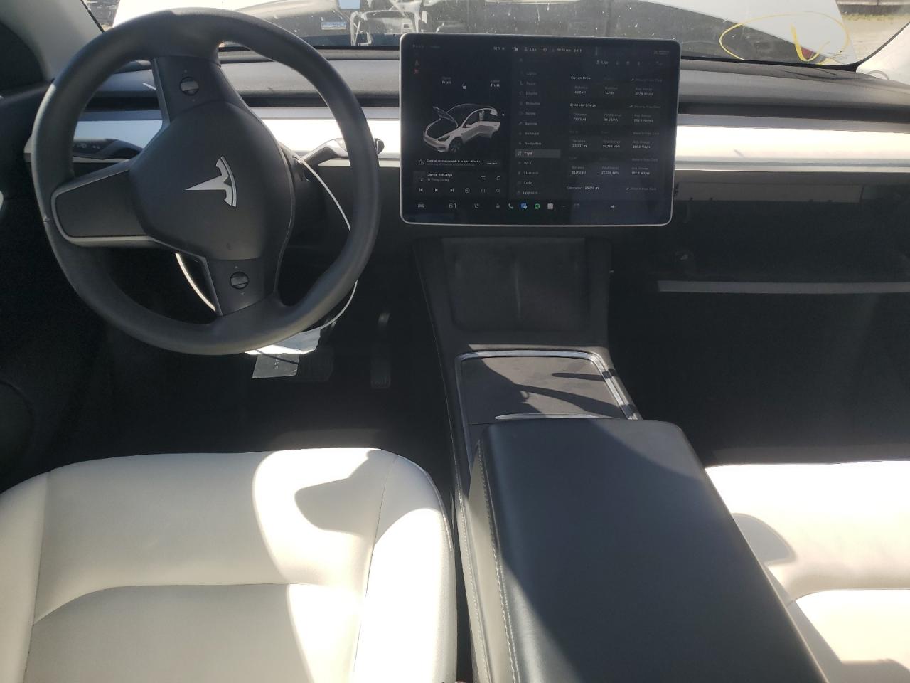 2021 Tesla Model Y VIN: 5YJYGAEE9MF281117 Lot: 69411745