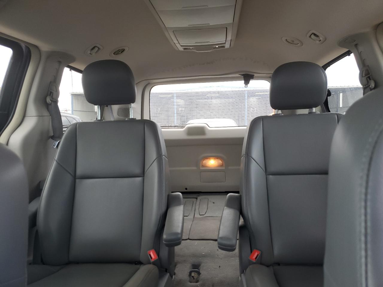 2012 Volkswagen Routan Se VIN: 2C4RVABG8CR240299 Lot: 70406865