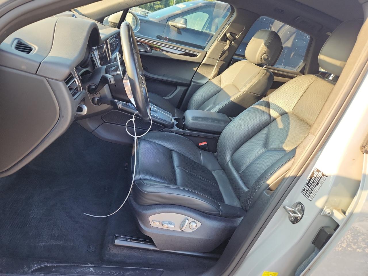 2020 Porsche Macan VIN: WP1AA2A53LLB05642 Lot: 69314625