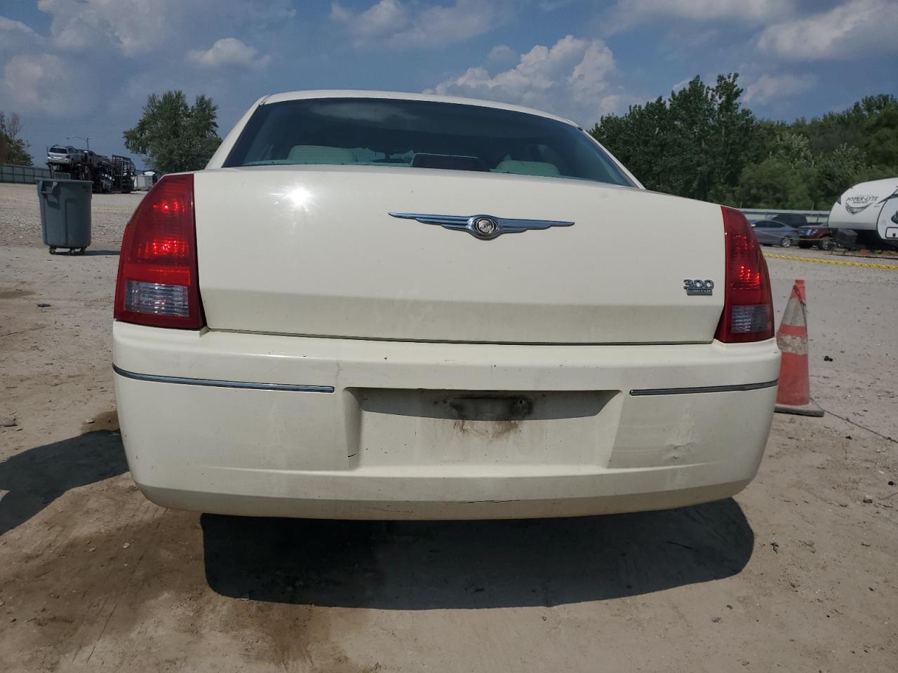 2005 Chrysler 300 Touring VIN: 2C3JA53G65H645654 Lot: 69222995