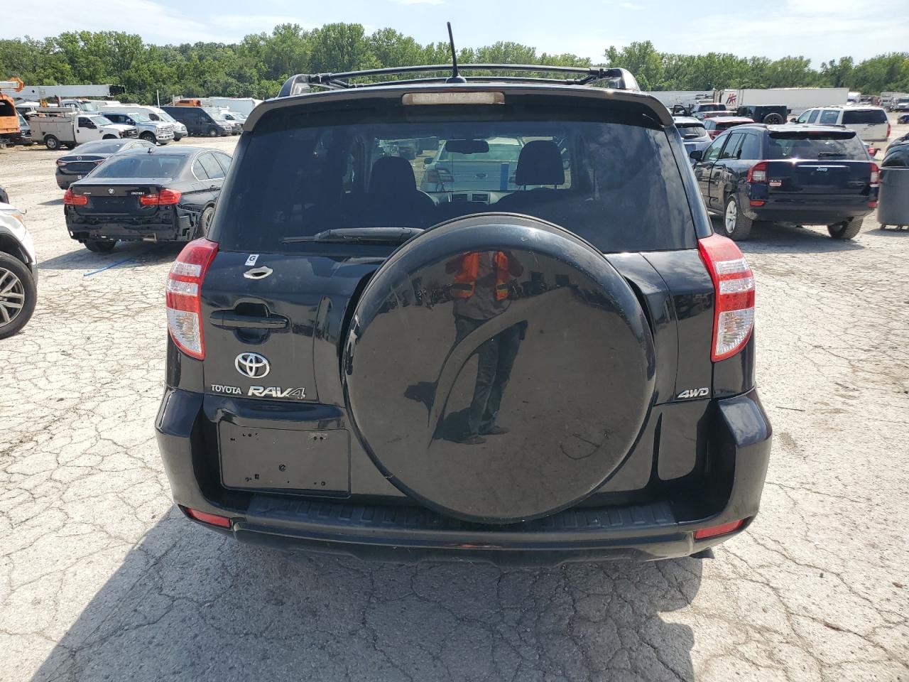 2009 Toyota Rav4 Sport VIN: JTMBK32VX9D000557 Lot: 69692175