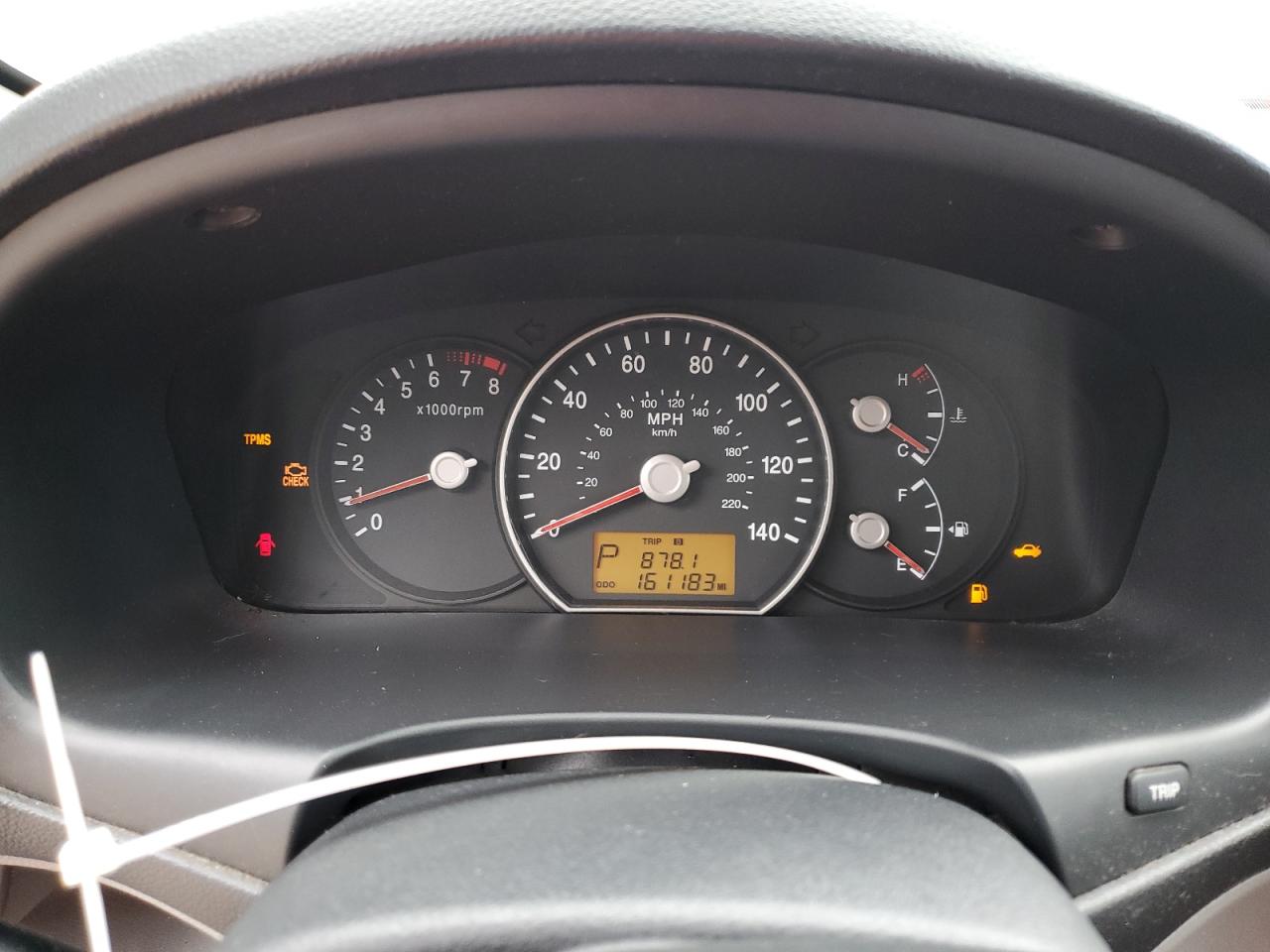 2009 Kia Rondo Base VIN: KNAFG528797261083 Lot: 70878915