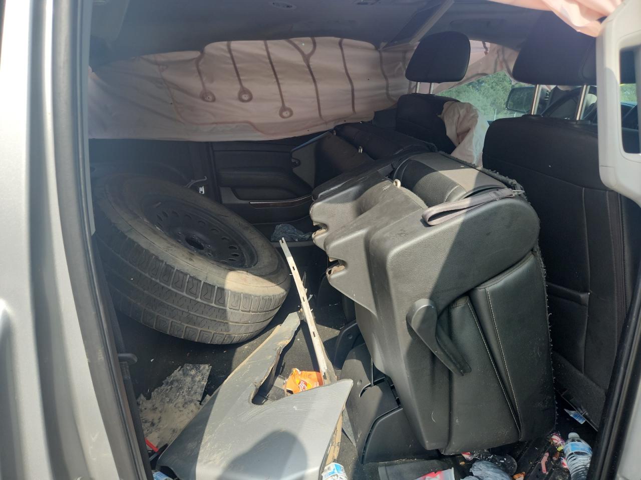 2018 GMC Yukon Xl C1500 Slt VIN: 1GKS1GKC4JR127552 Lot: 69222465