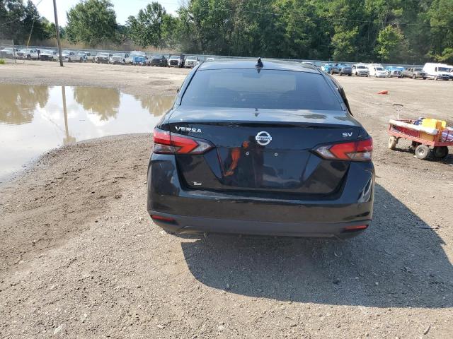  NISSAN VERSA 2021 Czarny