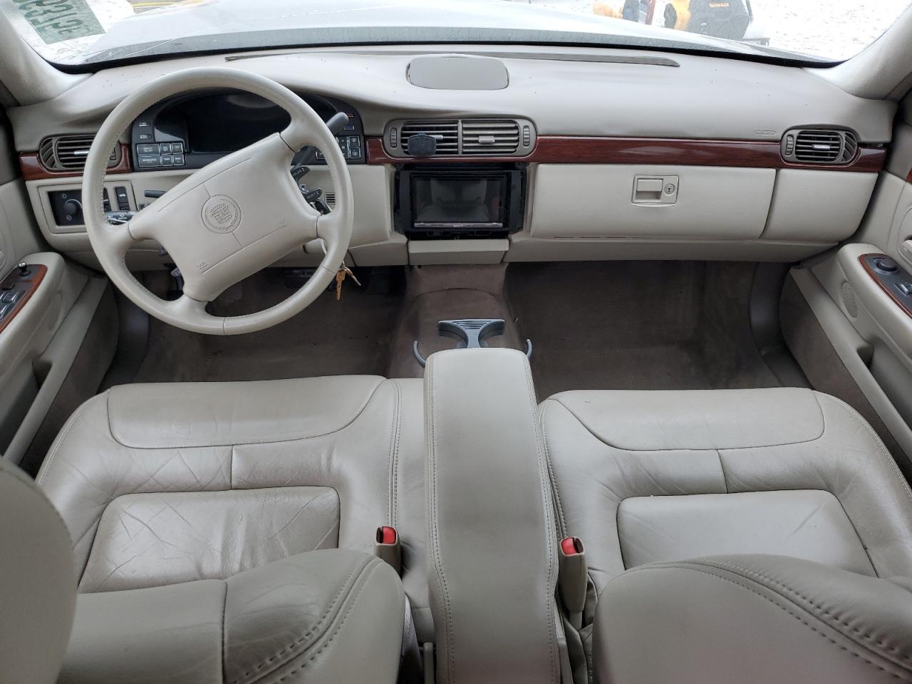 1998 Cadillac Deville VIN: 1G6KD54Y6WU798776 Lot: 69226375