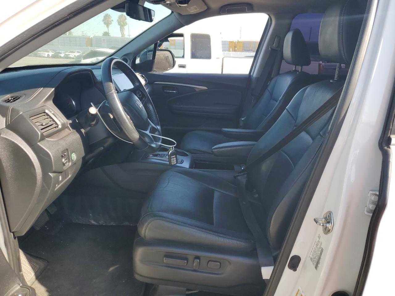 2021 Honda Pilot Se VIN: 5FNYF5H22MB006975 Lot: 70180205