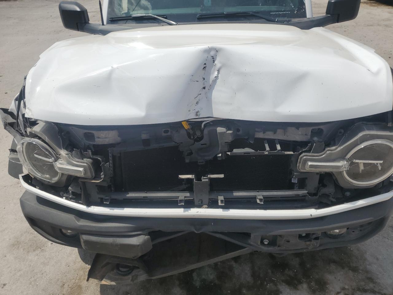 2023 Ford Bronco Base VIN: 1FMDE5BH6PLB63064 Lot: 69448745