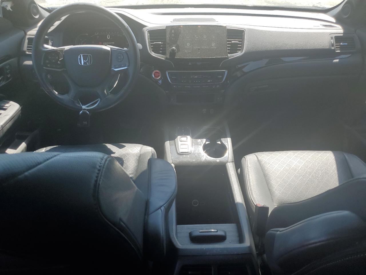 2021 Honda Passport Touring VIN: 5FNYF7H92MB004586 Lot: 70409535