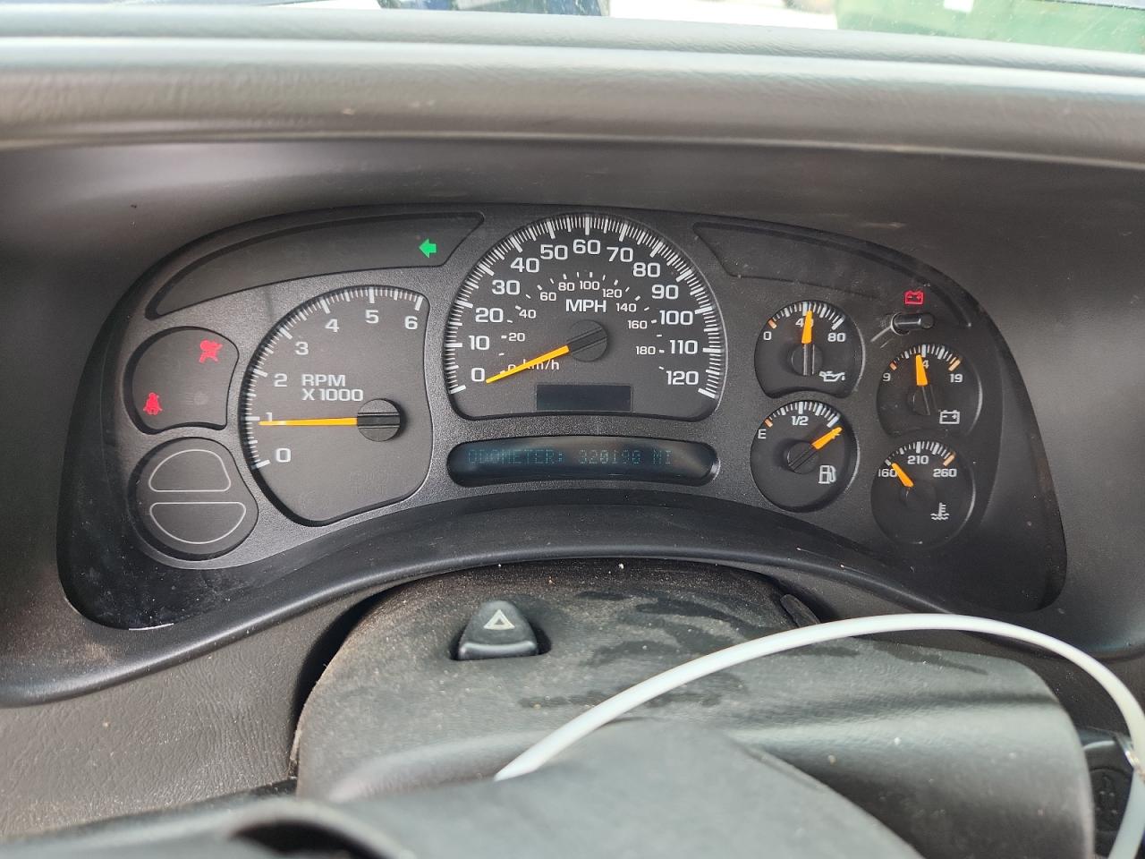 2004 Chevrolet Tahoe C1500 VIN: 1GNEC13Z34J282767 Lot: 70754755