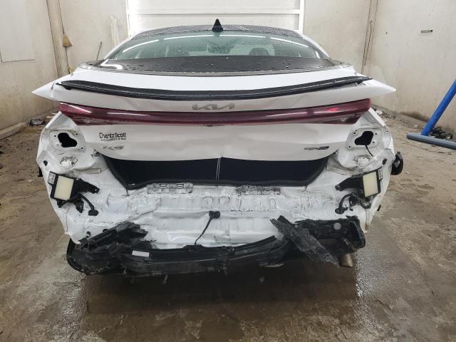  KIA K5 2022 Белы