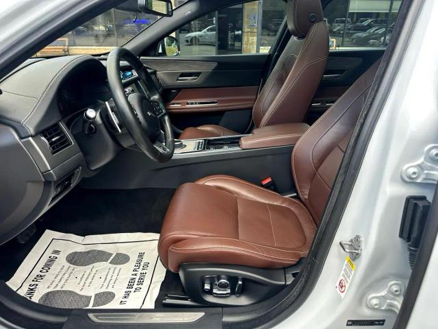  JAGUAR XF 2018 White
