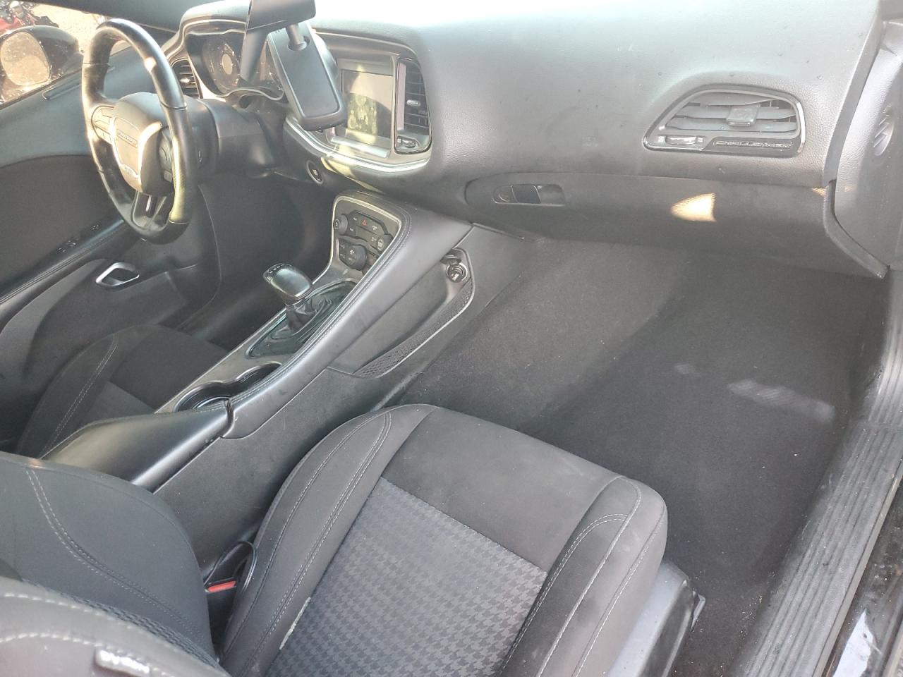 2019 Dodge Challenger Sxt VIN: 2C3CDZAG6KH743928 Lot: 68006045