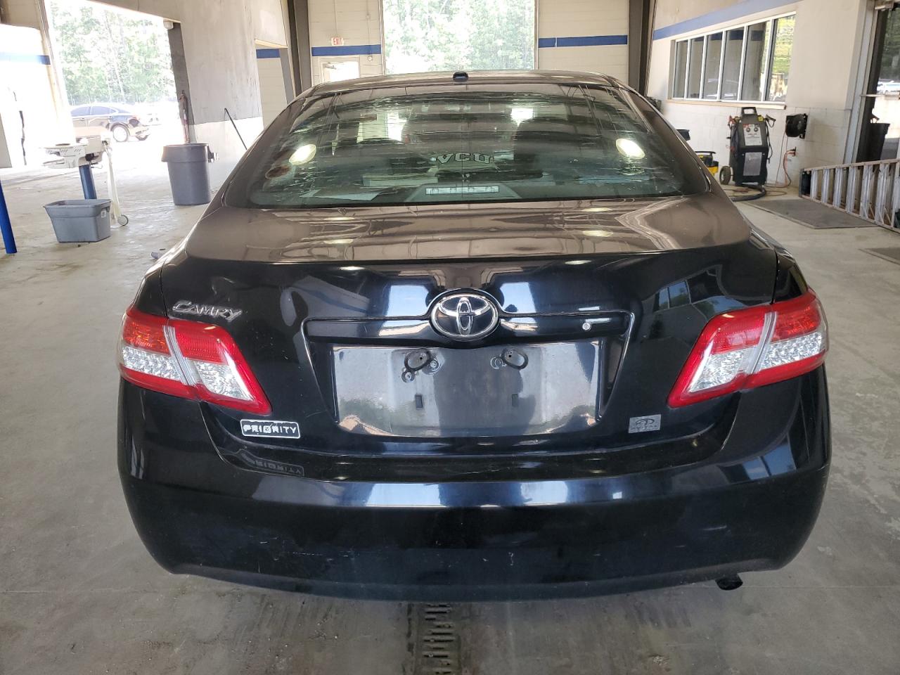 4T1BF3EK9AU044586 2010 Toyota Camry Base