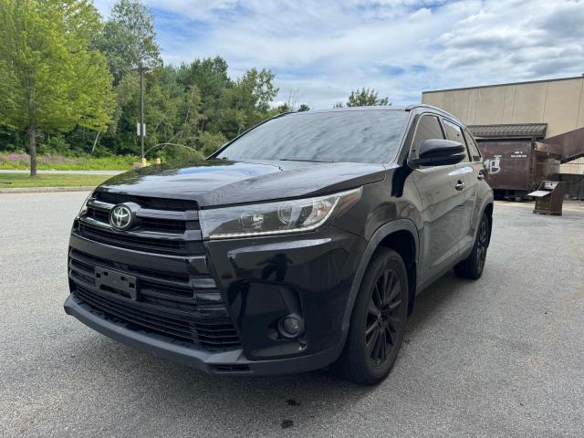 2019 TOYOTA HIGHLANDER SE  