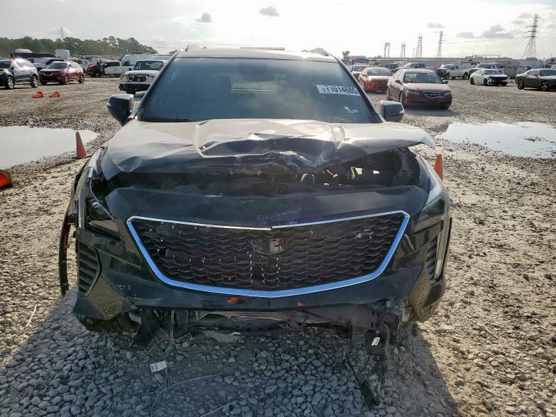  CADILLAC XT4 2023 Черный