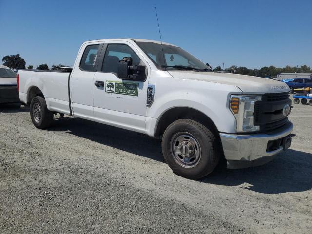  FORD F250 2018 Белы