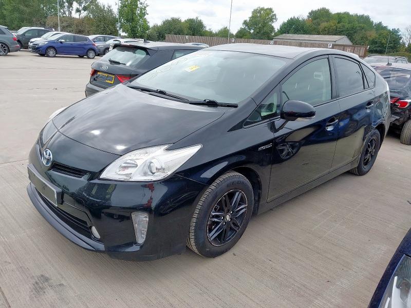 TOYOTA PRIUS T3 V 2015