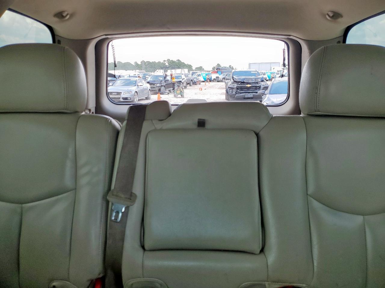 2003 Chevrolet Tahoe C1500 VIN: 1GNEC13Z73R111570 Lot: 67689185