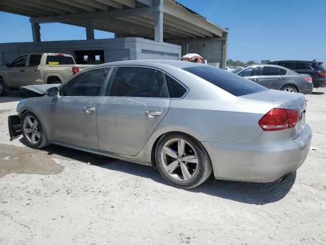 Sedans VOLKSWAGEN PASSAT 2014 Silver
