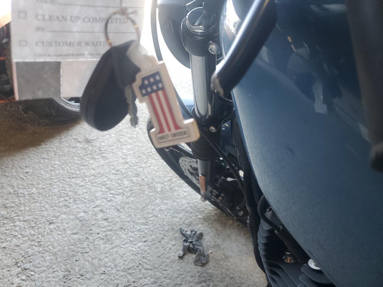 2019 Harley-Davidson Xl883 N VIN: 1HD4LE215KC430747 Lot: 69848975