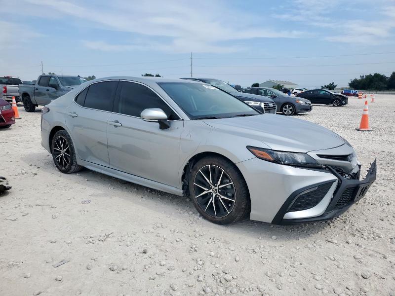  TOYOTA CAMRY 2022 Srebrny