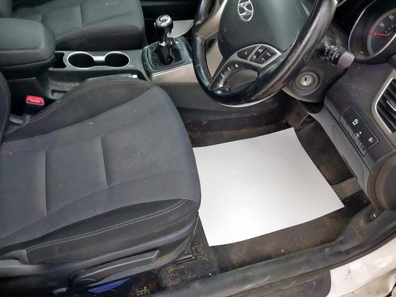 2015 HYUNDAI I30 SE