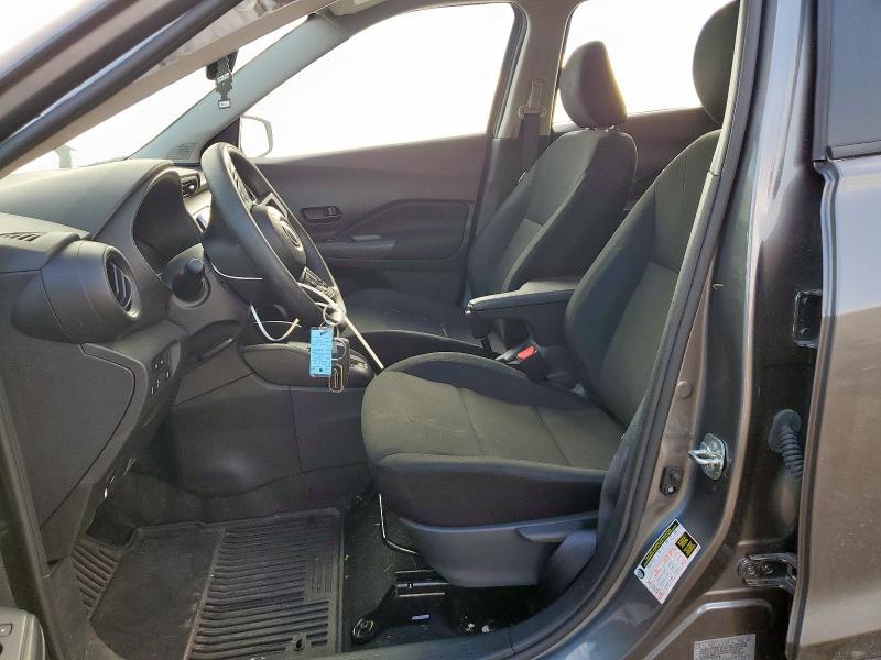  NISSAN KICKS 2024 Gray