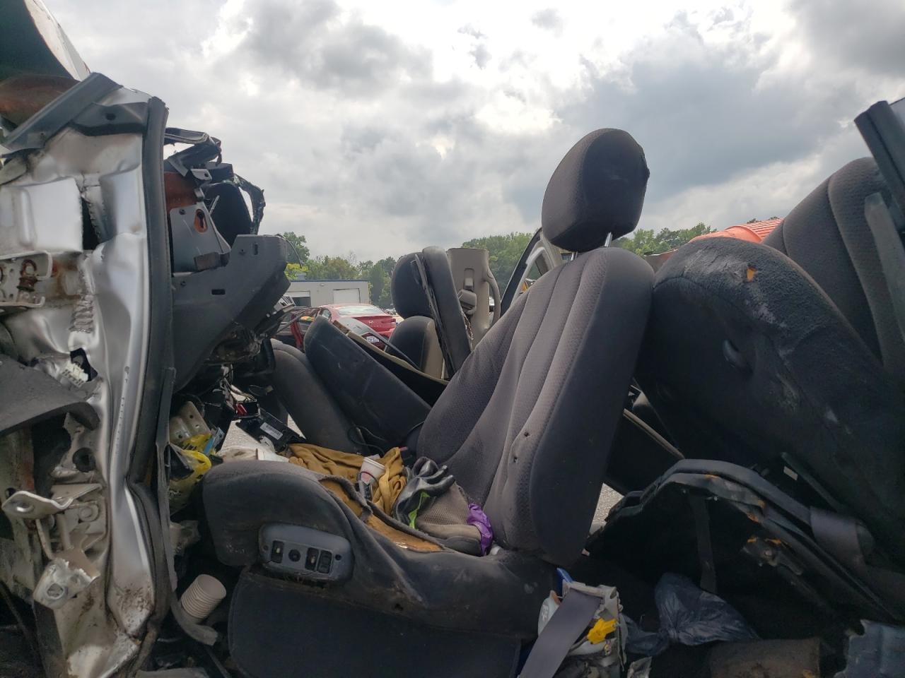 2002 Dodge Ram 1500 VIN: 3D7HU18NX2G137979 Lot: 67372235