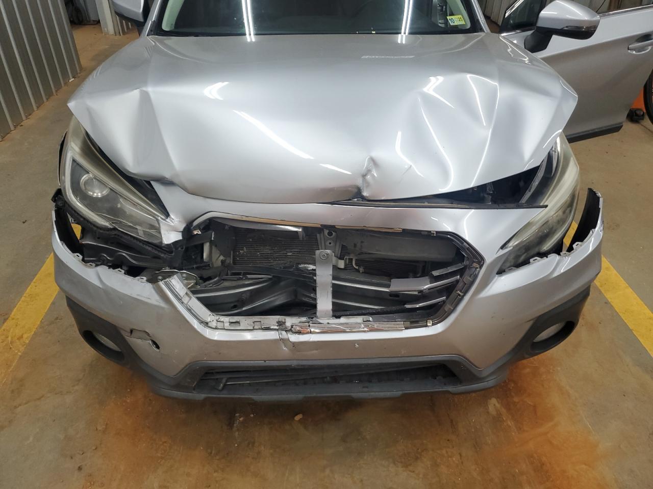2018 Subaru Outback 3.6R Limited VIN: 4S4BSEKC3J3211454 Lot: 67839235