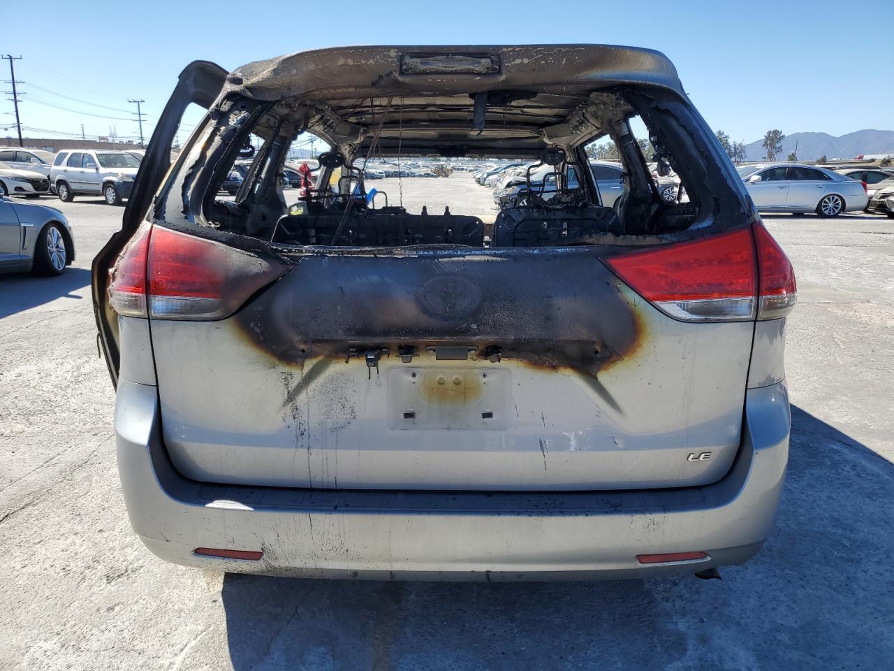 2011 Toyota Sienna Le VIN: 5TDKK3DC8BS134229 Lot: 69799745