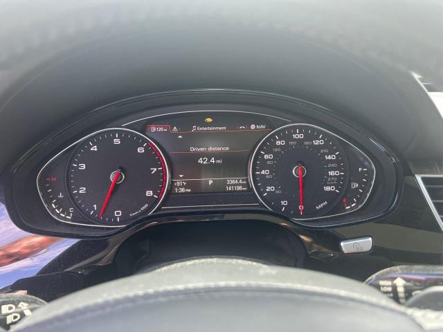 Sedans AUDI A8 2015 Biały