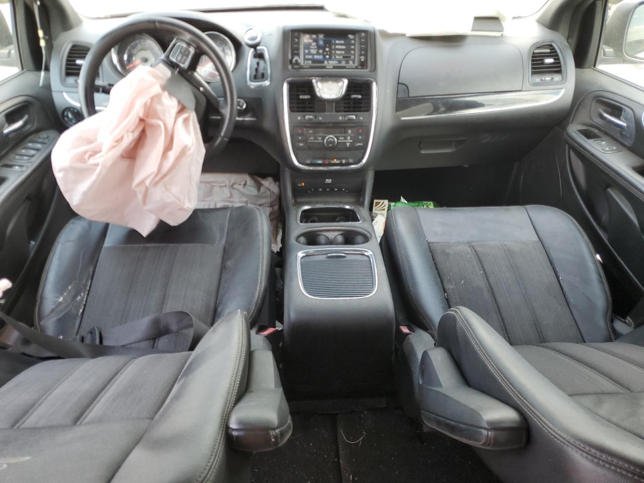 2015 Chrysler Town & Country S VIN: 2C4RC1HG4FR646601 Lot: 69020505