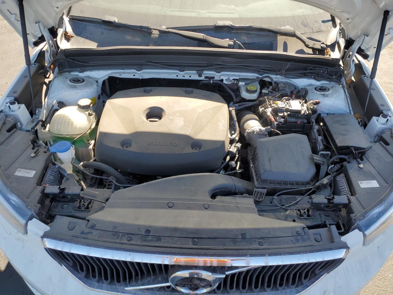 2019 Volvo Xc40 T5 Momentum VIN: YV4162UK0K2130990 Lot: 67134395