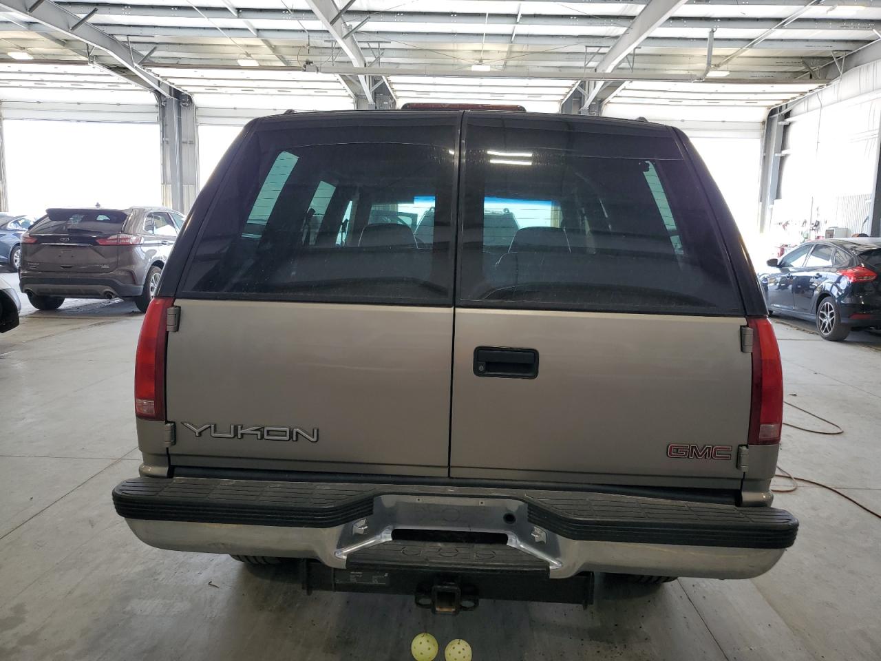 1999 GMC Yukon VIN: 1GKEK13R8XJ726875 Lot: 69955675