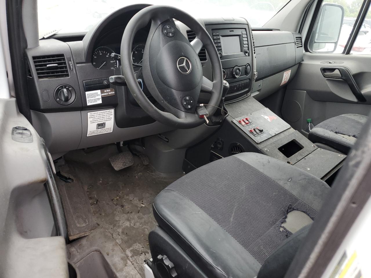 2017 Mercedes-Benz Sprinter 2500 VIN: WD3PE7CD5HP511417 Lot: 71014455