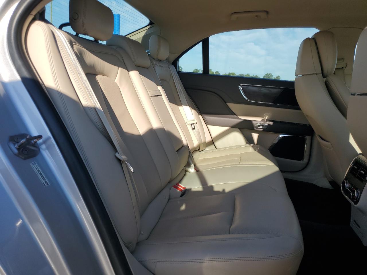 2017 Lincoln Continental Reserve VIN: 1LN6L9RP9H5634634 Lot: 70716045