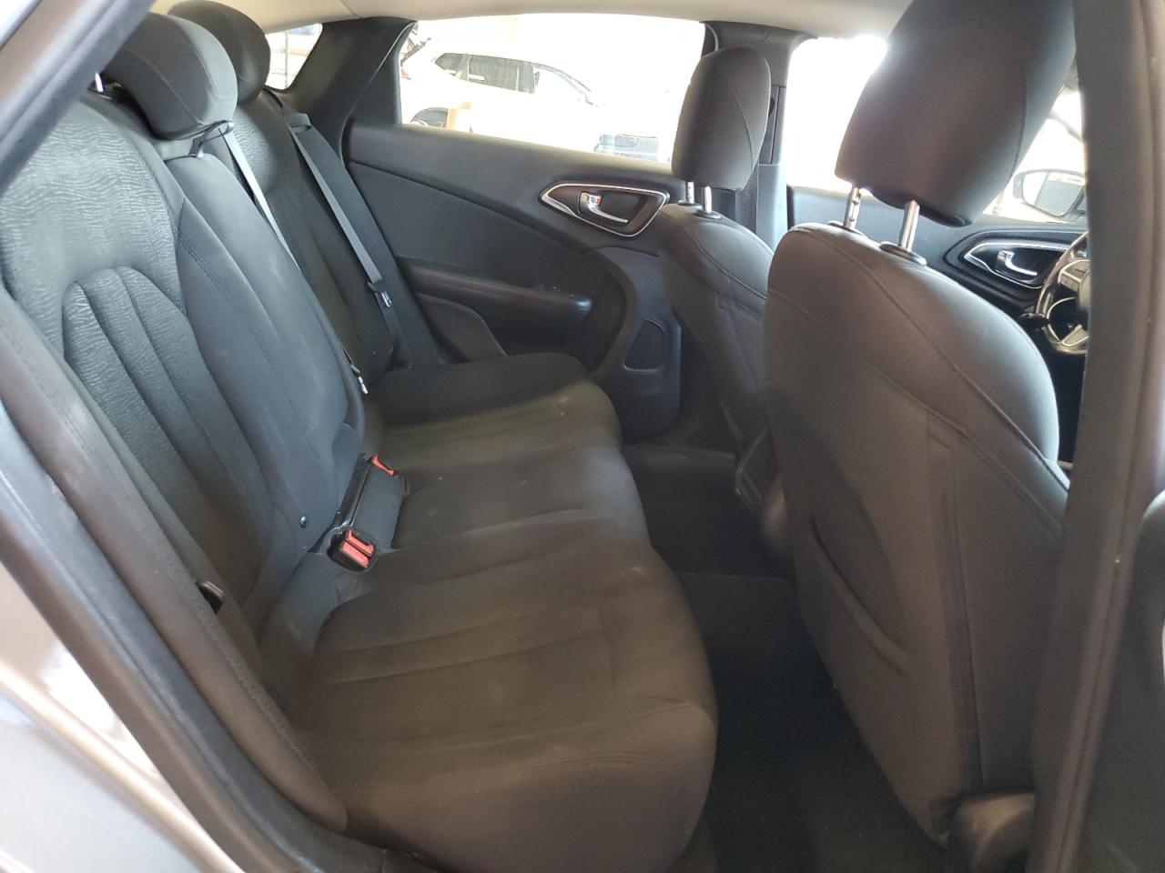 2016 Chrysler 200 Limited VIN: 1C3CCCAB2GN164762 Lot: 68879915