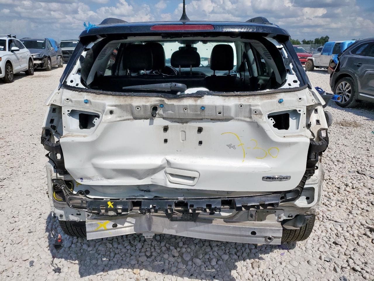 2020 Jeep Compass Latitude VIN: 3C4NJCBB2LT102572 Lot: 70571385